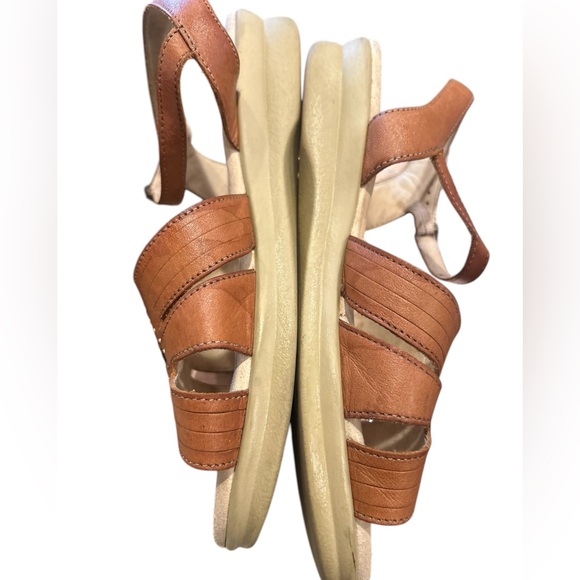 SAS Tri Pad Comfort Camel color Sandal - Picture 7 of 16